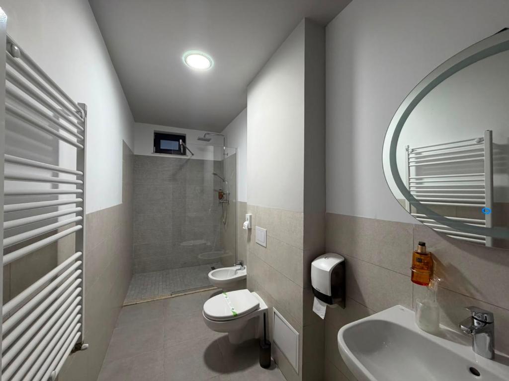 Apartament un dormitor si living 